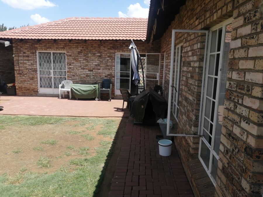 3 Bedroom Property for Sale in Waterval East North West